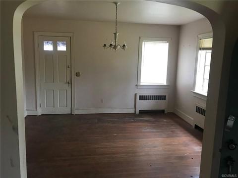 104 E Pinecrest St, Wakefield, VA 23888 photo 2