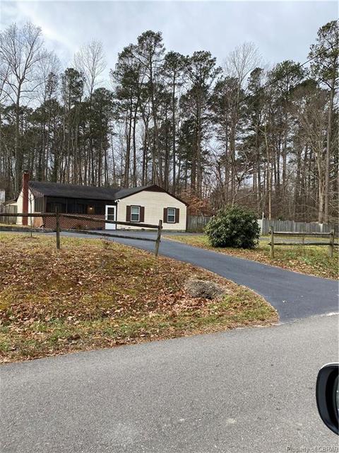 6614 Lake View Dr, Gloucester, VA 23061 photo 1