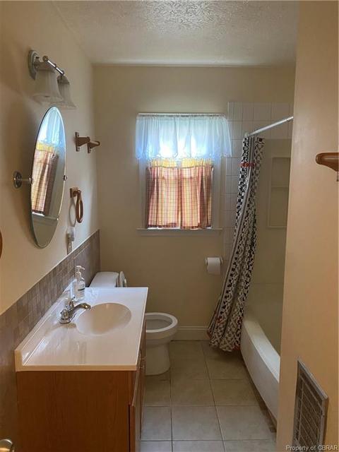 6614 Lake View Dr, Gloucester, VA 23061 photo 17