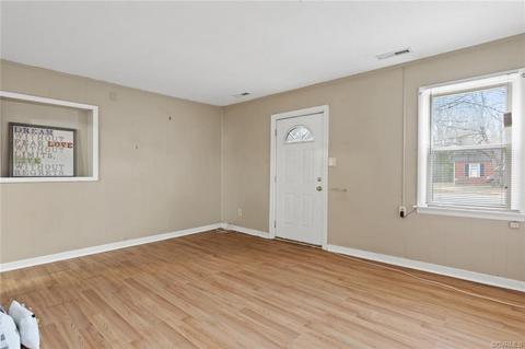208 Bartee Rd, Richmond, VA 23224 photo 4