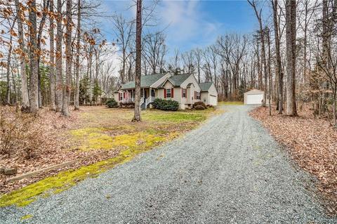 114 Wilson St, Bumpass, VA 23024 photo 3