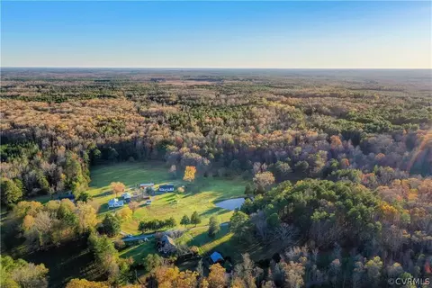 19601 Ahern Rd, Moseley, VA 23120 photo 4