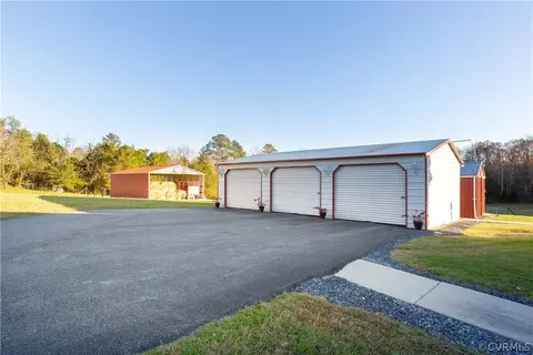 19601 Ahern Rd, Moseley, VA 23120 photo 6