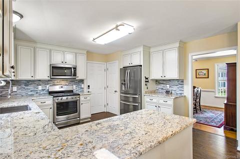 1607 Upperbury Dr, Midlothian, VA 23114 photo 12
