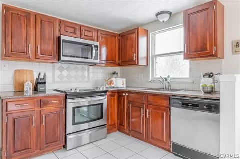 8400 Middle Loop, North Chesterfield, VA 23235 photo 10
