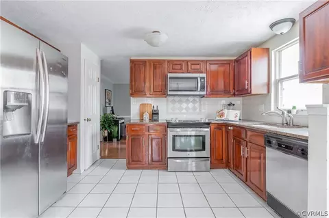 8400 Middle Loop, North Chesterfield, VA 23235 photo 12
