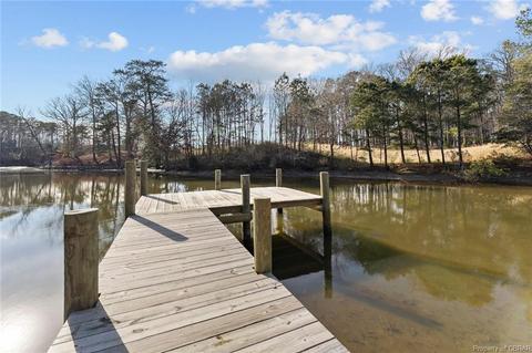30 Golf Ln, Weems, VA 22576 photo 5