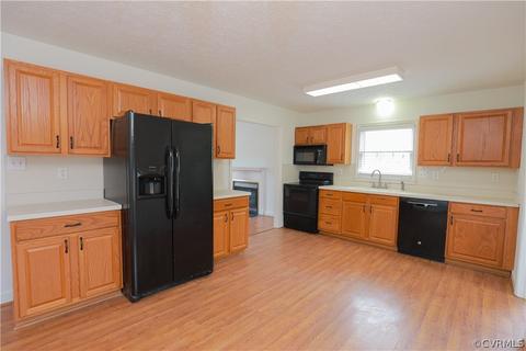 8153 Burnside Ct, Mechanicsville, VA 23116 photo 19