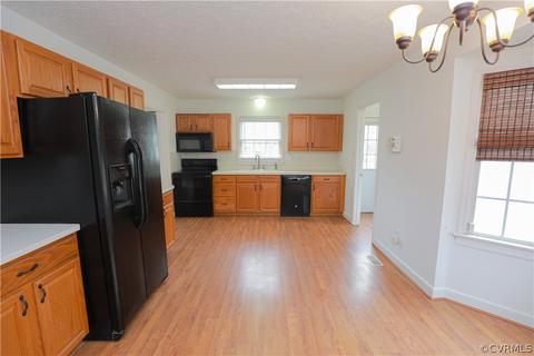 8153 Burnside Ct, Mechanicsville, VA 23116 photo 16
