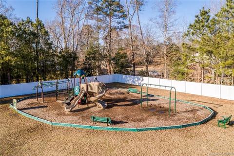 7329 Jeanne Dr, Gloucester, VA 23061 photo 36