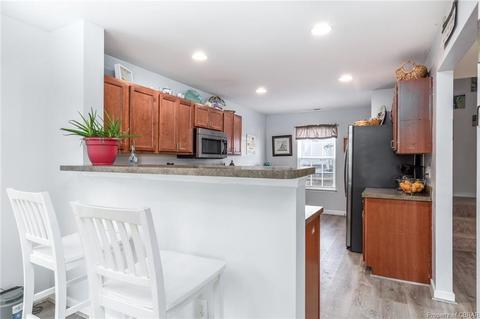 7329 Jeanne Dr, Gloucester, VA 23061 photo 9