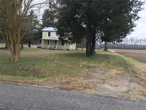 31226 Boothe Rd, Wakefield, VA 23888 photo 2