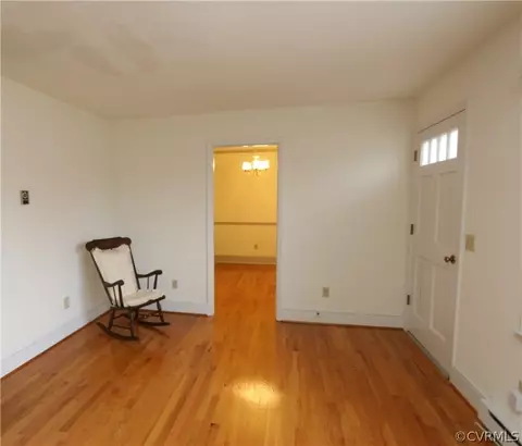 129 Craddock St, Halifax, VA 24558 photo 4