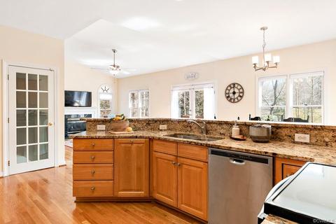 5905 Fox Crest Pl, Midlothian, VA 23112 photo 12