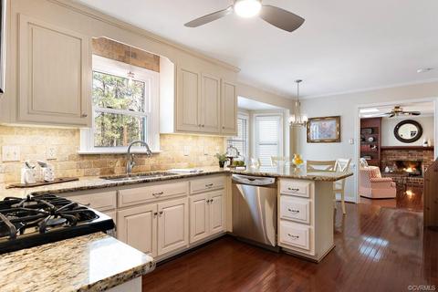 6306 Walnut Bend Ter, Midlothian, VA 23112 photo 10