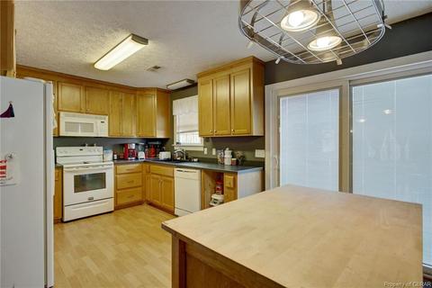 4832 David Dr, Gloucester, VA 23061 photo 6