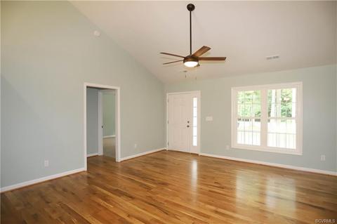7364 Owen St, Gloucester, VA 23061 photo 2