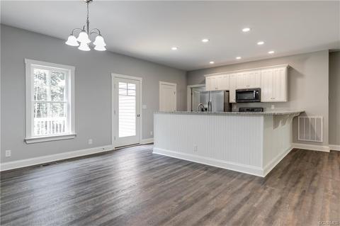 406 Buckner Rd, Bumpass, VA 23024 photo 6
