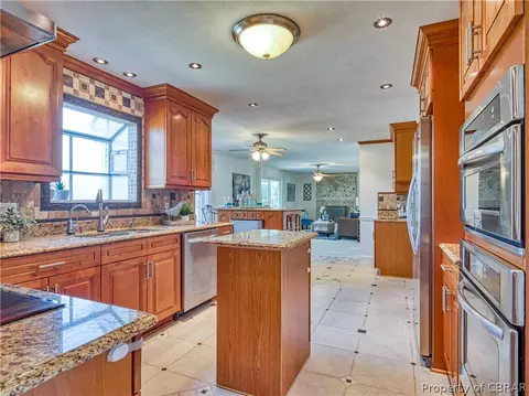 38 W River Point Dr, Hampton, VA 23669 photo 17
