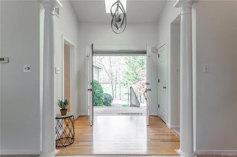 2911 Summerhurst Dr, Midlothian, VA 23113 photo 4