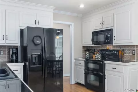 2007 Mount Blanco Rd, Chester, VA 23836 photo 12