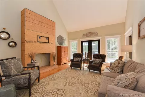 7616 S Shore Dr, Gloucester, VA 23061 photo 11