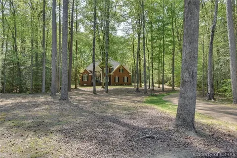 7616 S Shore Dr, Gloucester, VA 23061 photo 3
