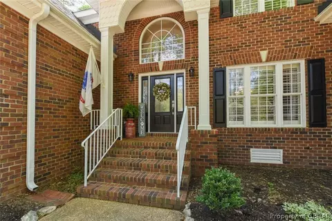 7616 S Shore Dr, Gloucester, VA 23061 photo 4