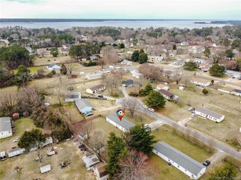 1893 Gloucester Point Dr, Gloucester Point, VA 23062 photo 33