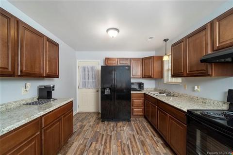 1893 Gloucester Point Dr, Gloucester Point, VA 23062 photo 9