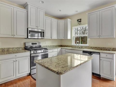 9565 Thornecrest Dr, Mechanicsville, VA 23116 photo 13