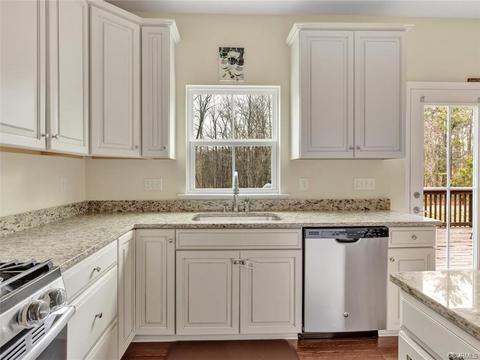 9565 Thornecrest Dr, Mechanicsville, VA 23116 photo 14