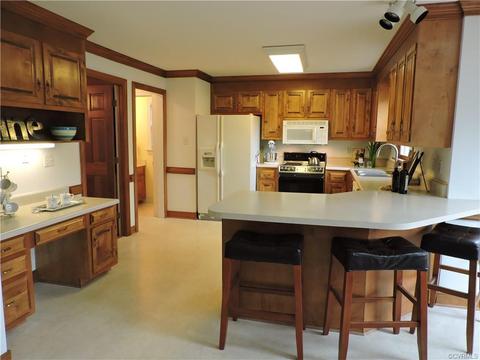 6408 Walnut Bend Dr, Midlothian, VA 23112 photo 6