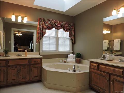 6408 Walnut Bend Dr, Midlothian, VA 23112 photo 11