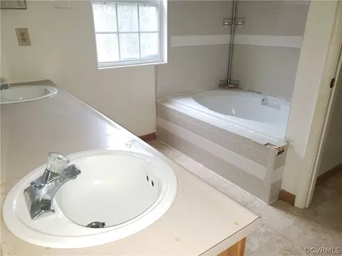 111 Richardson Rd, Hustle, VA 22476 photo 15