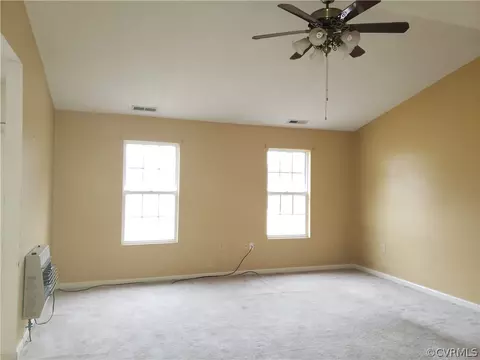 111 Richardson Rd, Hustle, VA 22476 photo 2