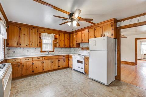 1638 Buckner Rd, Bumpass, VA 23024 photo 4