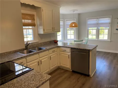 2420 Hillandale Dr, Midlothian, VA 23113 photo 10