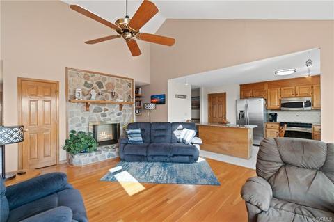 431 Riverview Ct, Chester, VA 23836 photo 16
