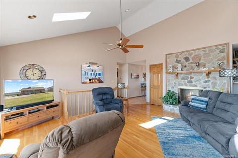 431 Riverview Ct, Chester, VA 23836 photo 14