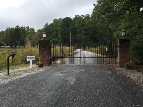 74 Bridge View Ln, Warsaw, VA 22572