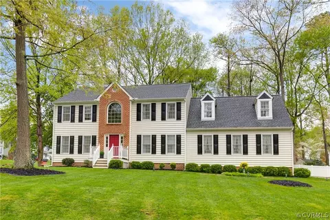 12525 Queensgate Rd, Midlothian, VA 23114 photo 1
