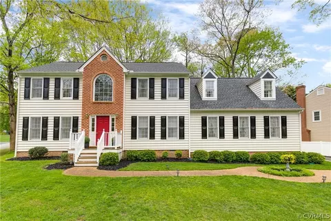 12525 Queensgate Rd, Midlothian, VA 23114 photo 2