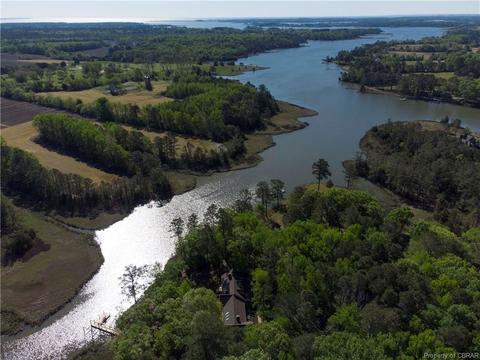 7847 O Neil Rd, Gloucester, VA 23061 photo 2
