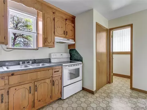 3902 Dockside Dr, Chester, VA 23831 photo 10