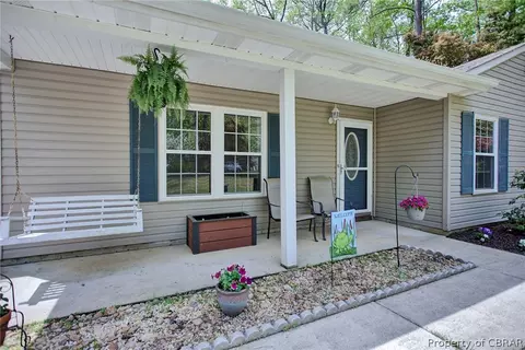 4398 Teal Cir, Gloucester, VA 23061 photo 2