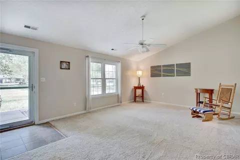 4398 Teal Cir, Gloucester, VA 23061 photo 3