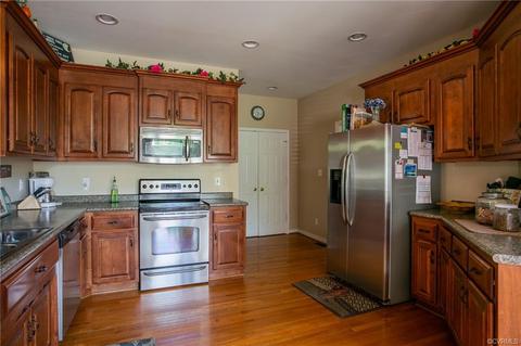 25307 Carson Rd, Carson, VA 23830 photo 9