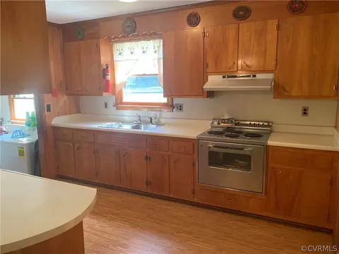 4012 Treely Rd, Chester, VA 23831 photo 9