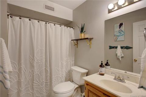 7322 Edgehill St, Gloucester, VA 23061 photo 8